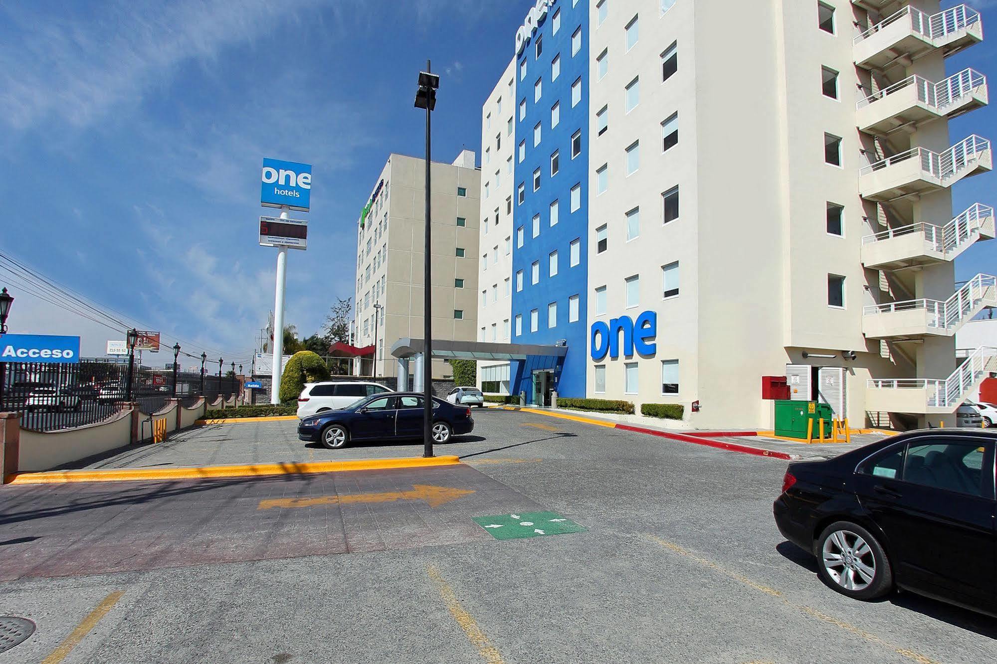 One Queretaro Plaza Galerias Ξενοδοχείο Εξωτερικό φωτογραφία