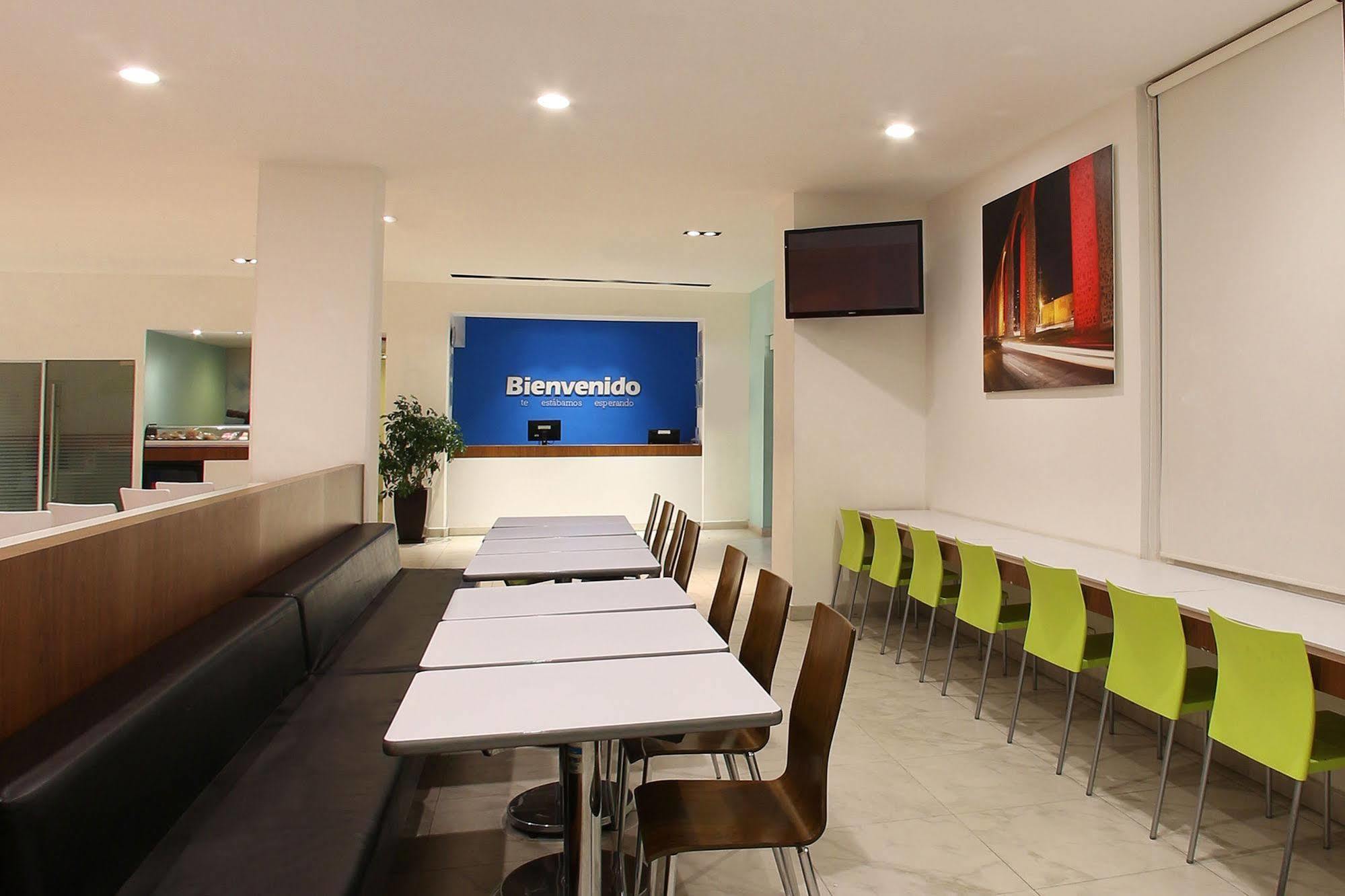 One Queretaro Plaza Galerias Ξενοδοχείο Εξωτερικό φωτογραφία